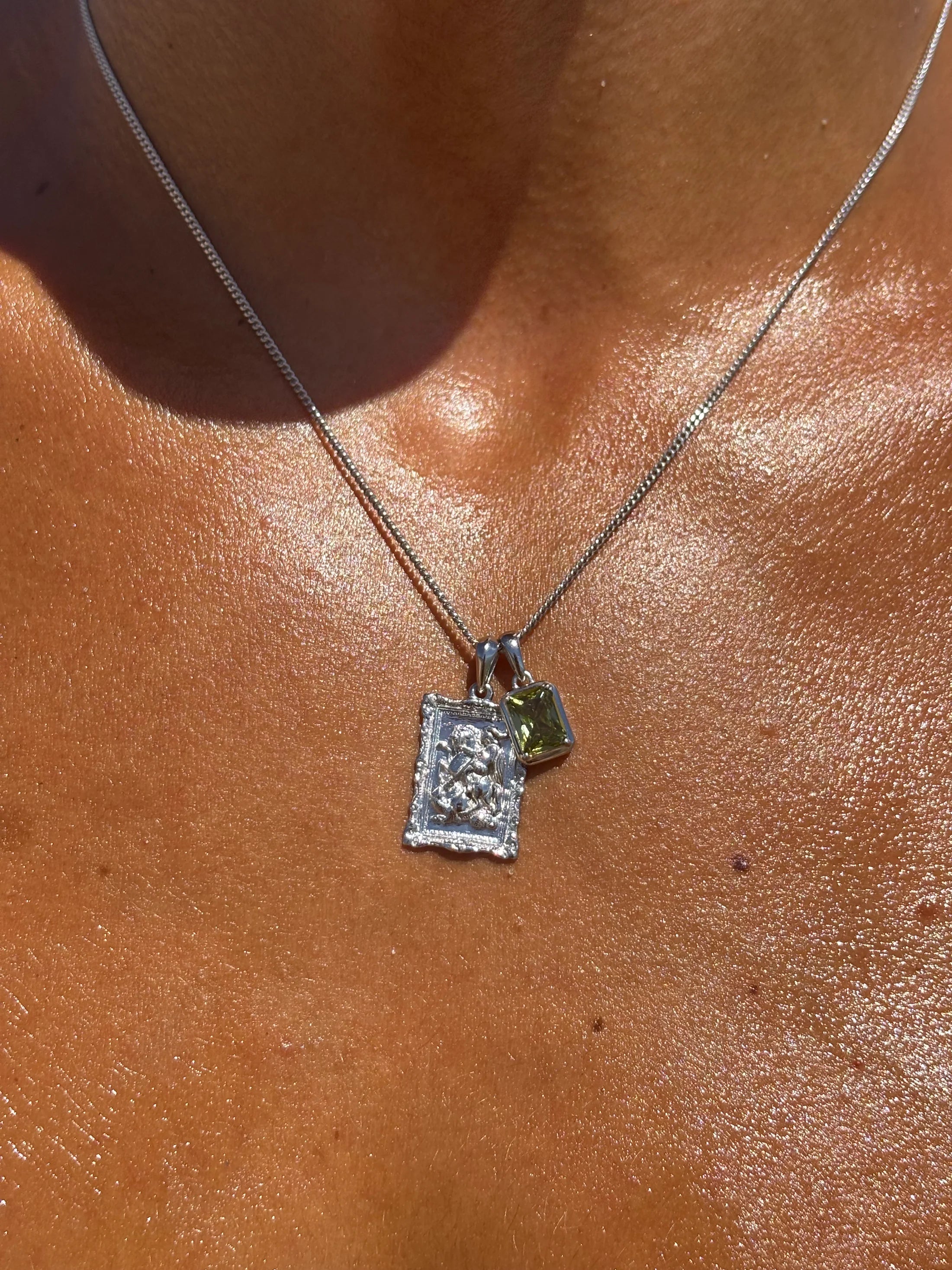 St George frame X Mediterranean Olive stone stack - Silver